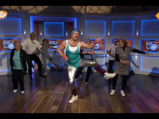 Sander met bejaarden in actie voor 3FM Serious Request