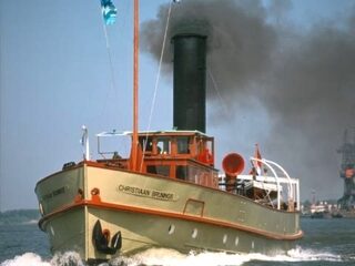 Vaar op de boot van Sinterklaas door Amsterdam