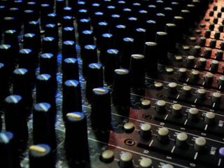 De komende jaren verdient de muziekindustrie meer geld dan ooit tevoren