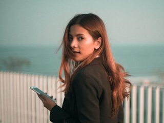 1 op de 4 jongeren is verslaafd aan hun foon