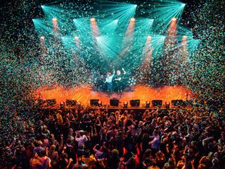 'Everything Now' van Arcade Fire is Song van het Jaar 2017!