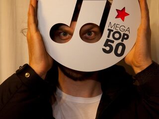 Bekijk de hele Mega Top 50 #1 Top 100