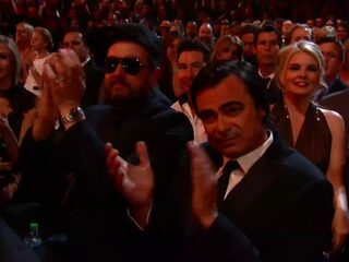 Daft Punk zonder helmen tijdens de Grammy's?