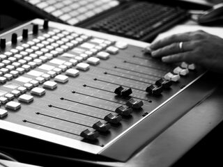 Kan 3FM alle livetracks uitzenden?