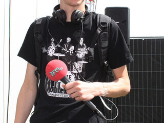 Inspectie van de festivalsfeer door Sander