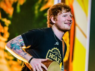 Plottwist: Ed Sheeran is eigenlijk een 82-jarige IJslandse man