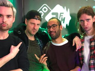 Cheques van 1000 euro, One Direction-haat en nieuwe muziek met De Jeugd van Tegenwoordig