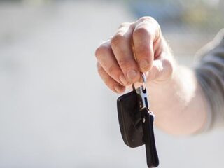 Deze auto speelt 'Africa' van Toto als je de sleutel in het slot laat zitten