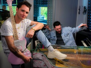 Jett Rebel maakte flinke comeback in studio van 3FM