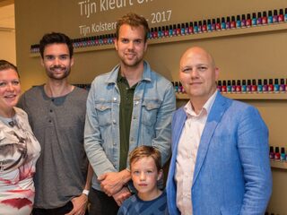Rode Kruis eert Tijn met monument