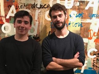 Herman praat met Güner (16) over 4 mei, Istanbul, strafrecht en ballet