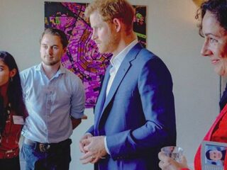 Naaz over haar ontmoeting met Prins Harry, nieuwe muziek en favo festivaltrack