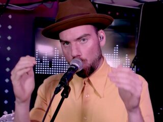 De Staat in de 3FM Live Box met 'KITTY KITTY'