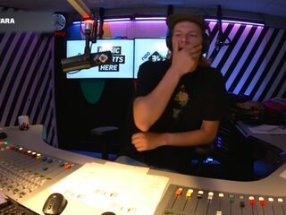 Complete chaos in de 3FM-studio bij Sander