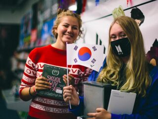 Dankzij K-pop lopen kids de platenzaak weer plat