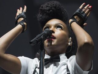 Deze app van Janelle Monáe wil je liever NIET gebruiken!