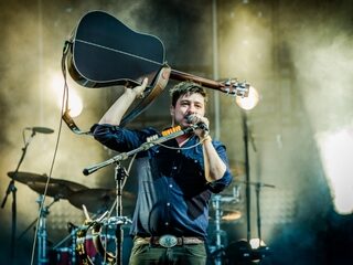 Luisteren: Mumford & Sons special mét commentaar van Marcus Mumford