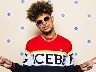 Ronnie Flex werkt samen met de producer van Drake's Passionfruit