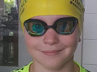 Hidde van 9 jaar gaat heel veel baantjes zwemmen