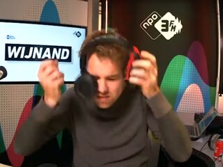 Rob maakte een heerlijke edit van Wijnands koptelefoon-fail