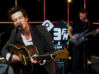 Son Mieux laat zich van een andere kant zien op het Song van het Jaar festival