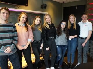 De grote Serious Request: Lifeline podcast met Tannaz en Jorien