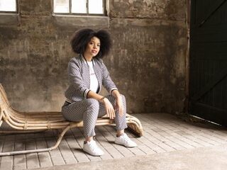 Angelique: 'Spreek je uit tegen onrecht door in gesprek te gaan'