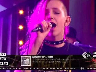 Black Swords speelt 'With You'