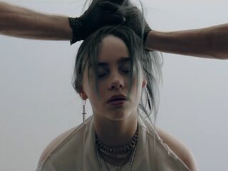Weer een hit voor Billie Eilish, met ‘Bury A Friend’ komt ze de lijst binnen op #30!