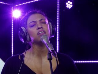 Mahalia:"Mardy Bum van Arctic Monkeys is het eerste liedje waar ik van hield"