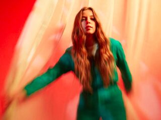 Jade Bird verovert haar plekje met 'Side Effects'