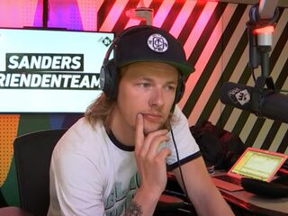 Sander belt met zijn vader over bestralingen