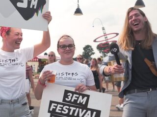 "Wat is je favoriete station?" "Amsterdam Centraal" Part 2