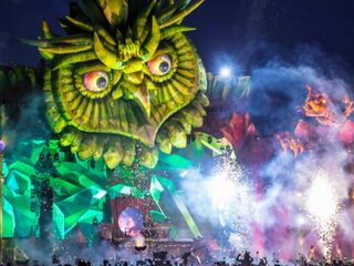 Luchtkastelen en opblaasmonsters: dit is het inflatable-imperium in Weesp