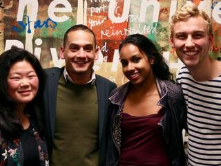 "Pleur op met die adoptieboekjes en focus je op het kind!"