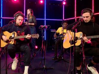 Metronomy speelt akoestische live sessie bij Vera On Track