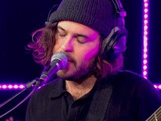 Amber Run covert Kensington in de 3FM Live Box