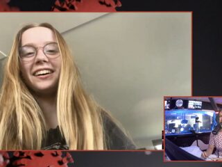Senna (14) verdient 250 euro voor Rode Kruis door liedje goed te raden