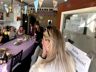 Van sekskelder tot hofje voor kwetsbare groepen: 'Wat Je Niet Leert' over huisgenoten