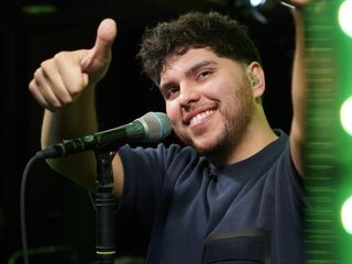 Kersvers 3FM Talent Nick Klyne covert Post Malone