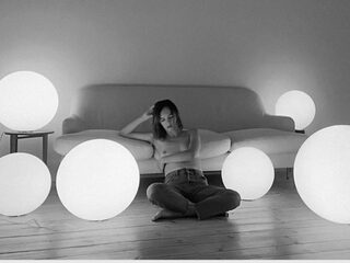 The Japanese House over nieuwe EP: "It's about accepting that you need to move on"