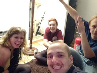 Pip Blom vanuit Engeland in studio-quarantaine