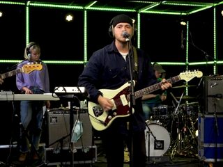 Waltzburg covert Editors in de 3FM Live Box