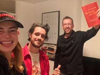 Een nieuw seizoen De Zelfhulpboekenclub: Verslaafd Aan De Liefde