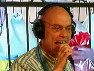 Simon en zijn 00's hit 'Vakkenvuller' live bij 3FM