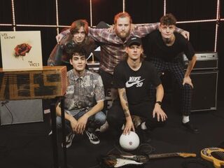 The Vices spelen 'Life Grows' in de 3FM Live Box
