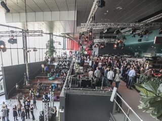 Ik wil langskomen bij 3FM SR18: Lifeline, hoe doe ik dat?