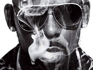 R. Kelly wordt ervan beschuldigd dat hij een vrouwensekte leidt