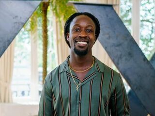 Akwasi over het opstappen van Ron Jans en gebruik van het 'n-woord'