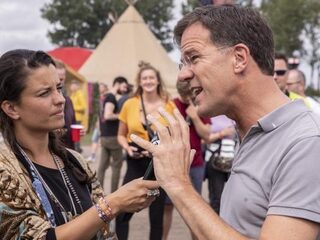 Mark Rutte op Lowlands: "Ik wil hier wel met vrienden naartoe"